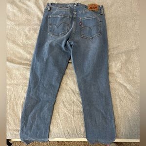 levi’s shaping skinny jeans